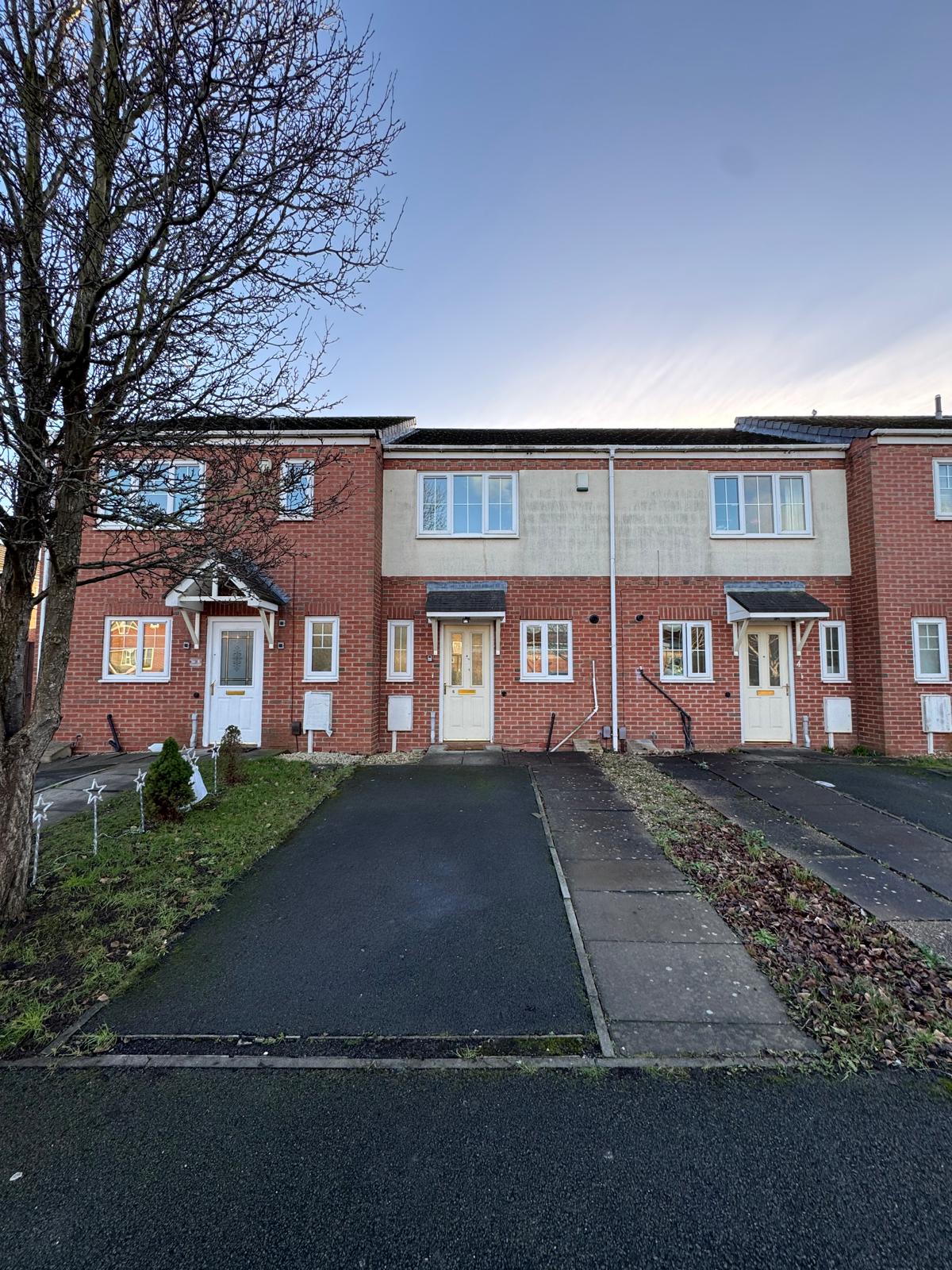 Kettlewell Close - DE24 8JQ